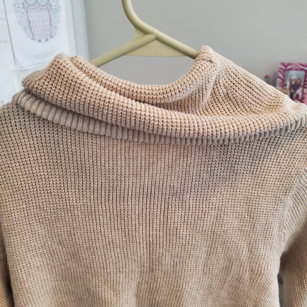Sweater - Picture 5 of 7